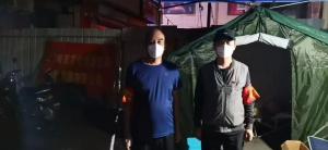 市文旅集團(tuán)一線戰(zhàn)“疫”之：黨旗飄揚(yáng)在門(mén)外，黨旗扎根在心里，53歲和35歲黨員成絕佳搭檔